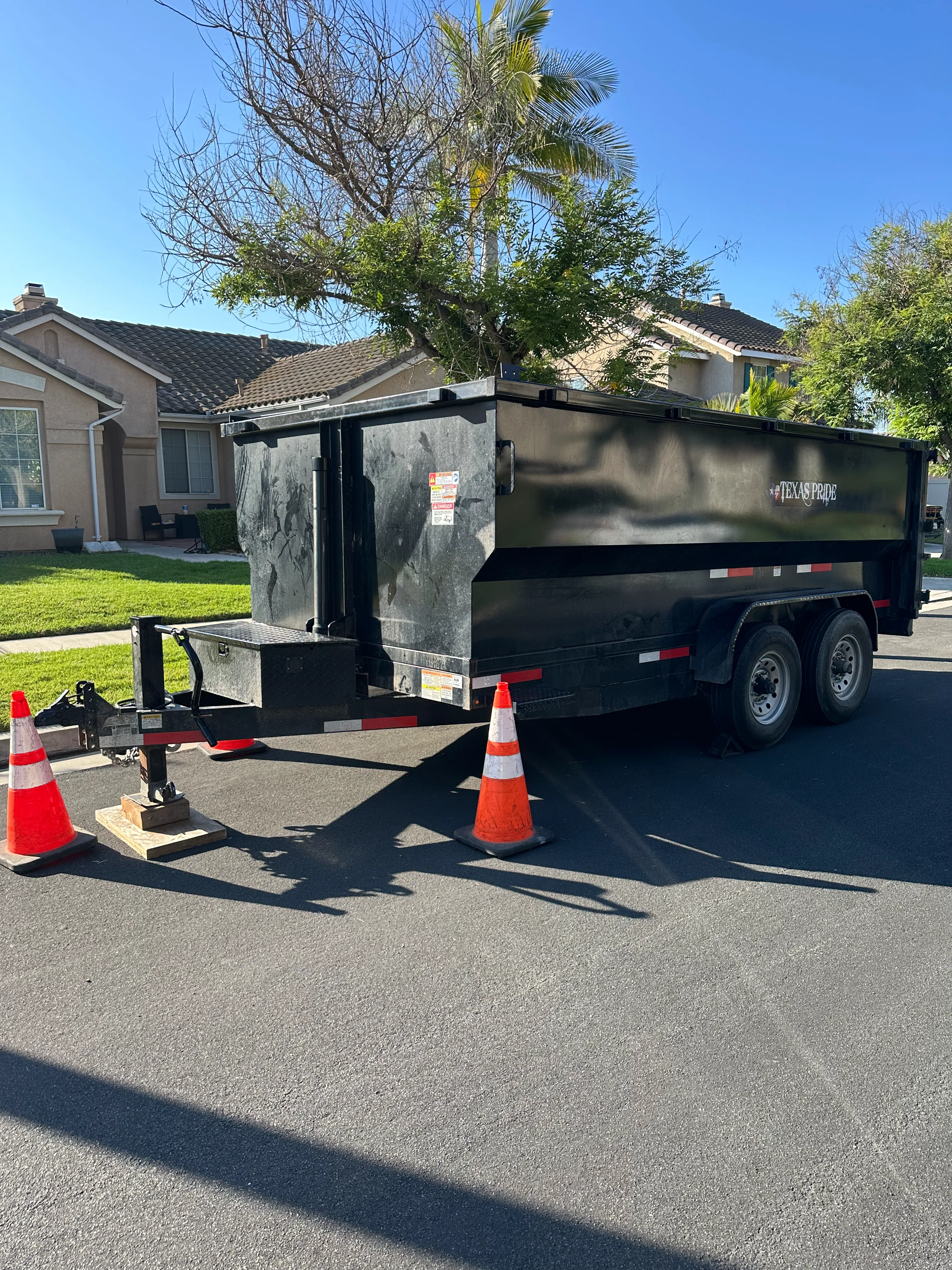 Dumpster Rental (3) junk-appliance-244